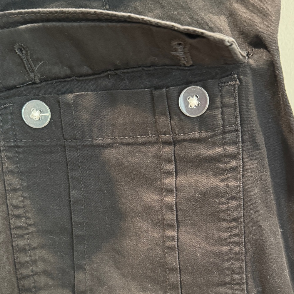 Lee Black Cargo Capris - Picture 6 of 11